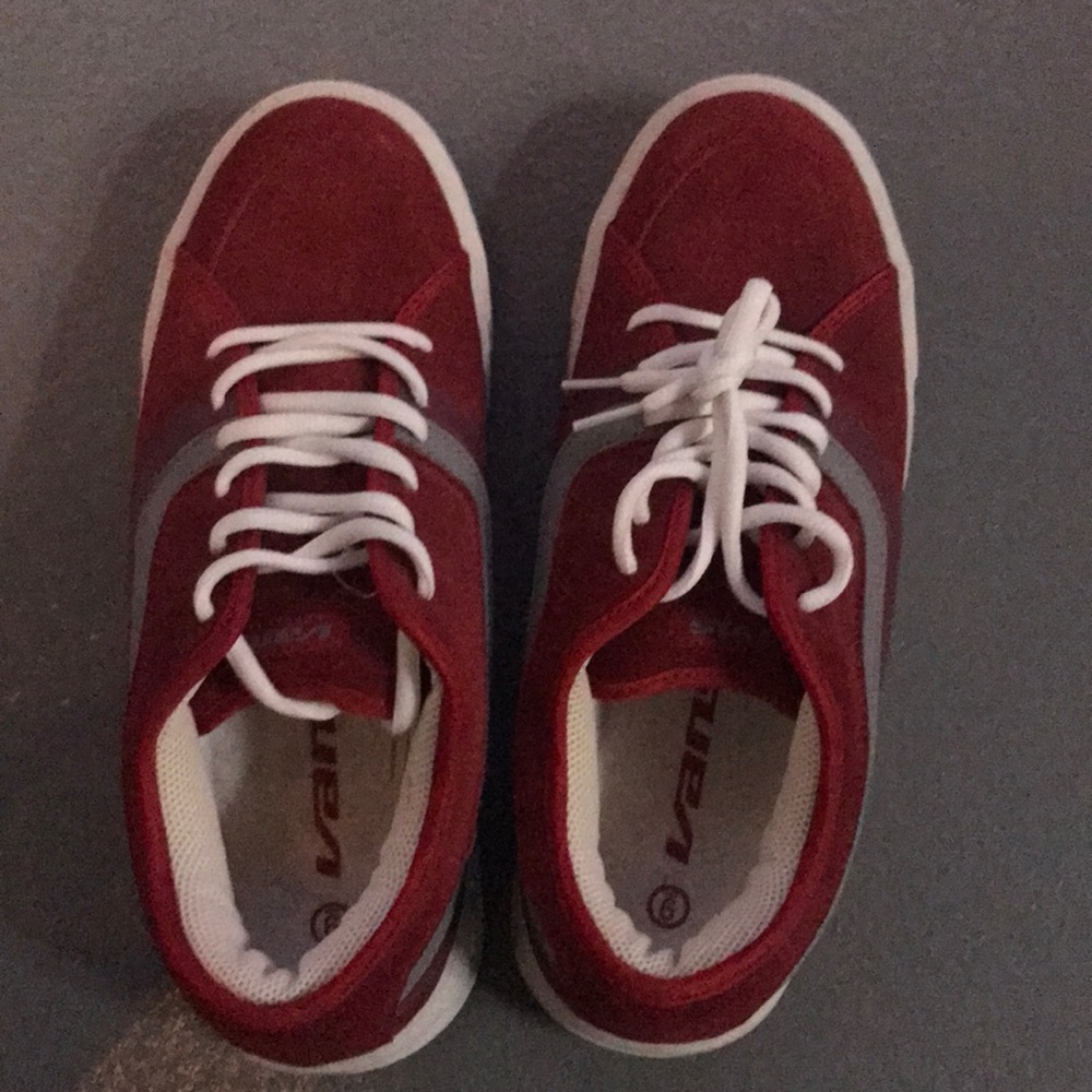Vans (maroon/red)